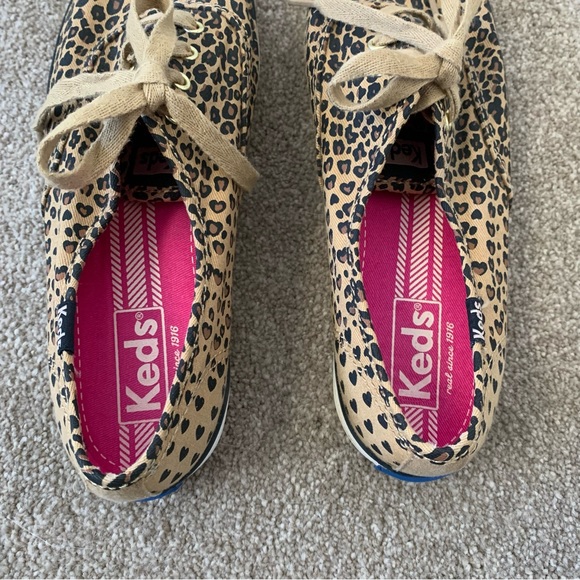 Cheetah Leopard Heart Print Keds Size 6 - Picture 3 of 11